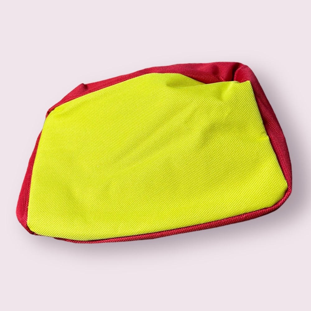 NWT Disney Winnie The Pooh Yellow And Red Two Piece Lunch Bag Set Insulated - Picture 9 of 12